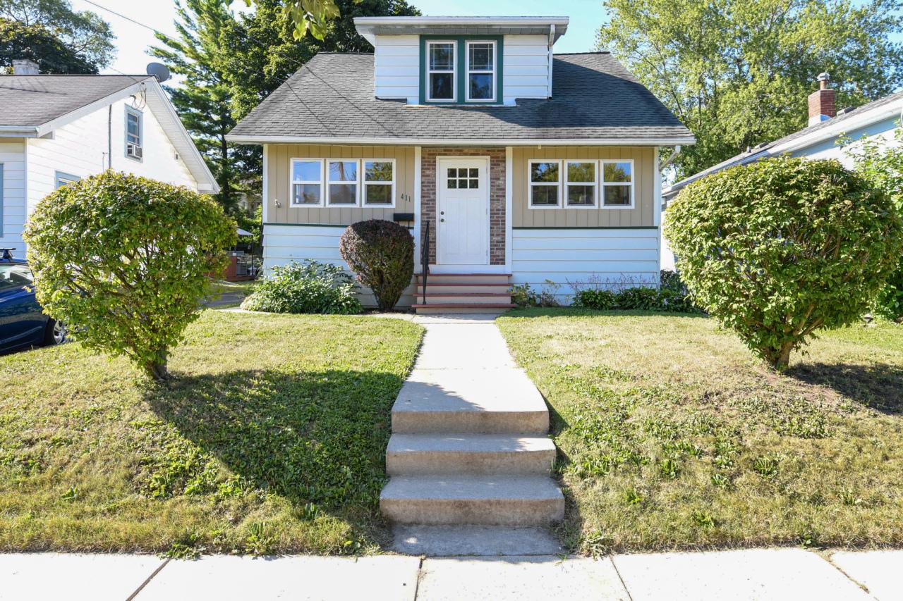 411 W Newhall Ave., Waukesha, WI 53186