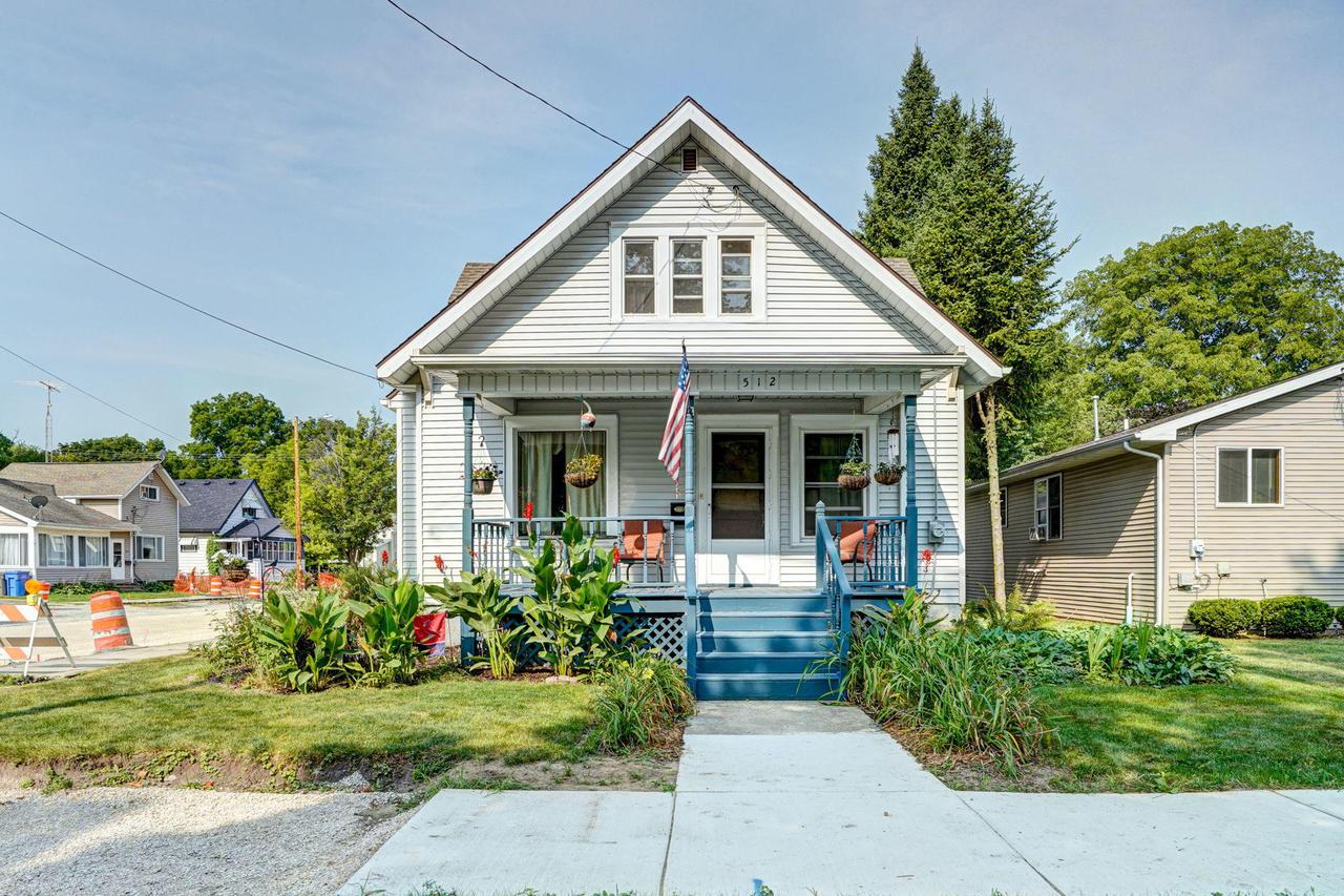 512 S Tenth St, Watertown, WI 53094