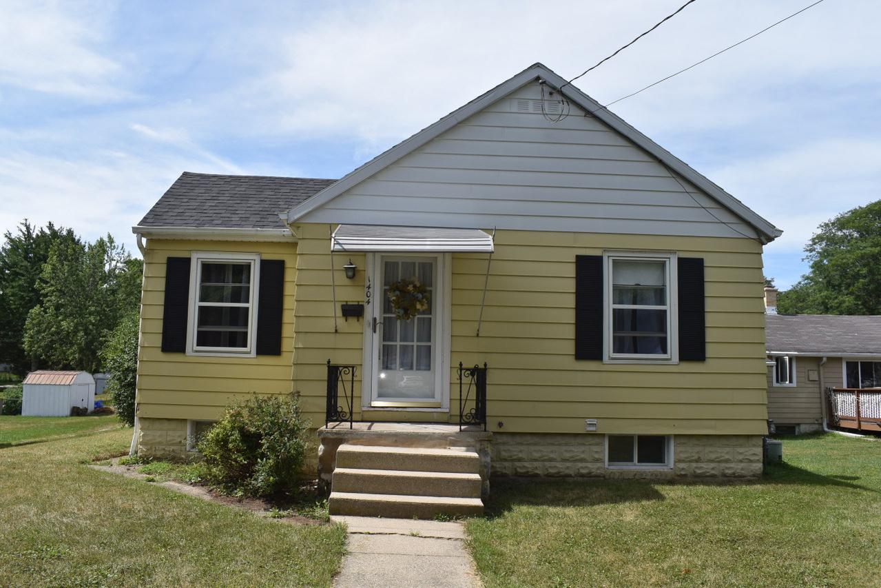 4014 N Grandview Blvd., Waukesha, WI 53188