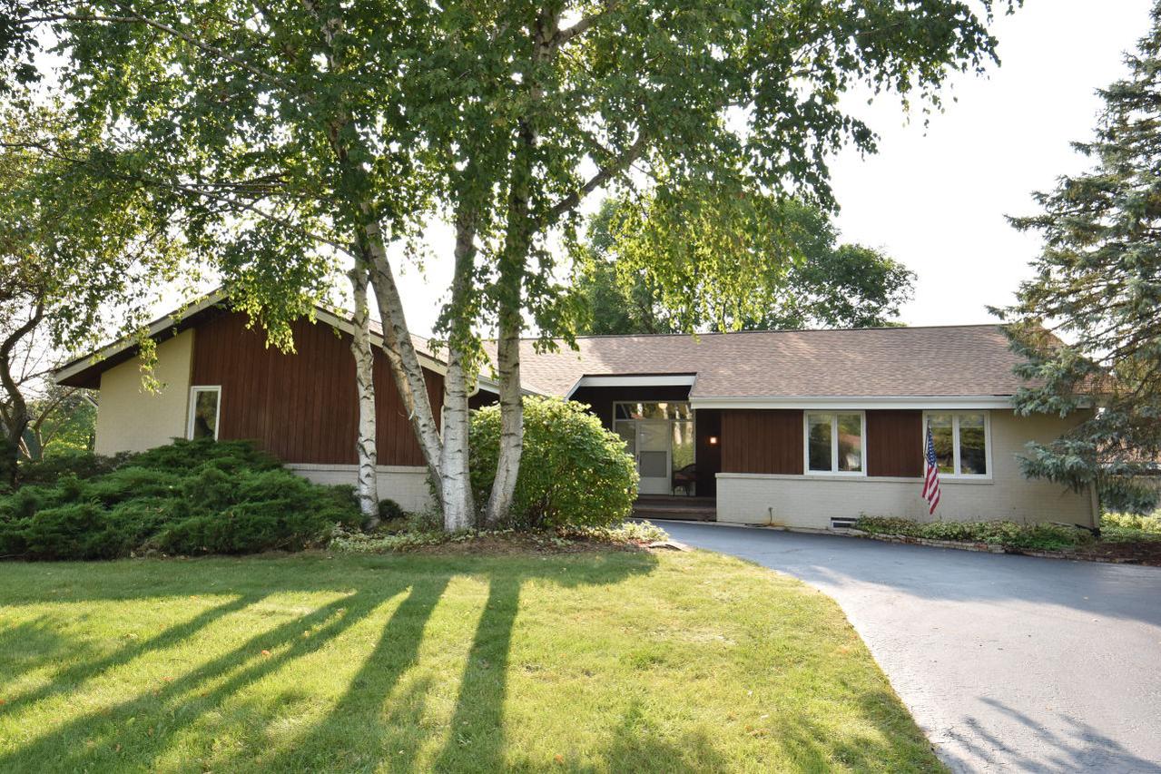 W234S6805 Millbrook Cir., Vernon, WI 53103