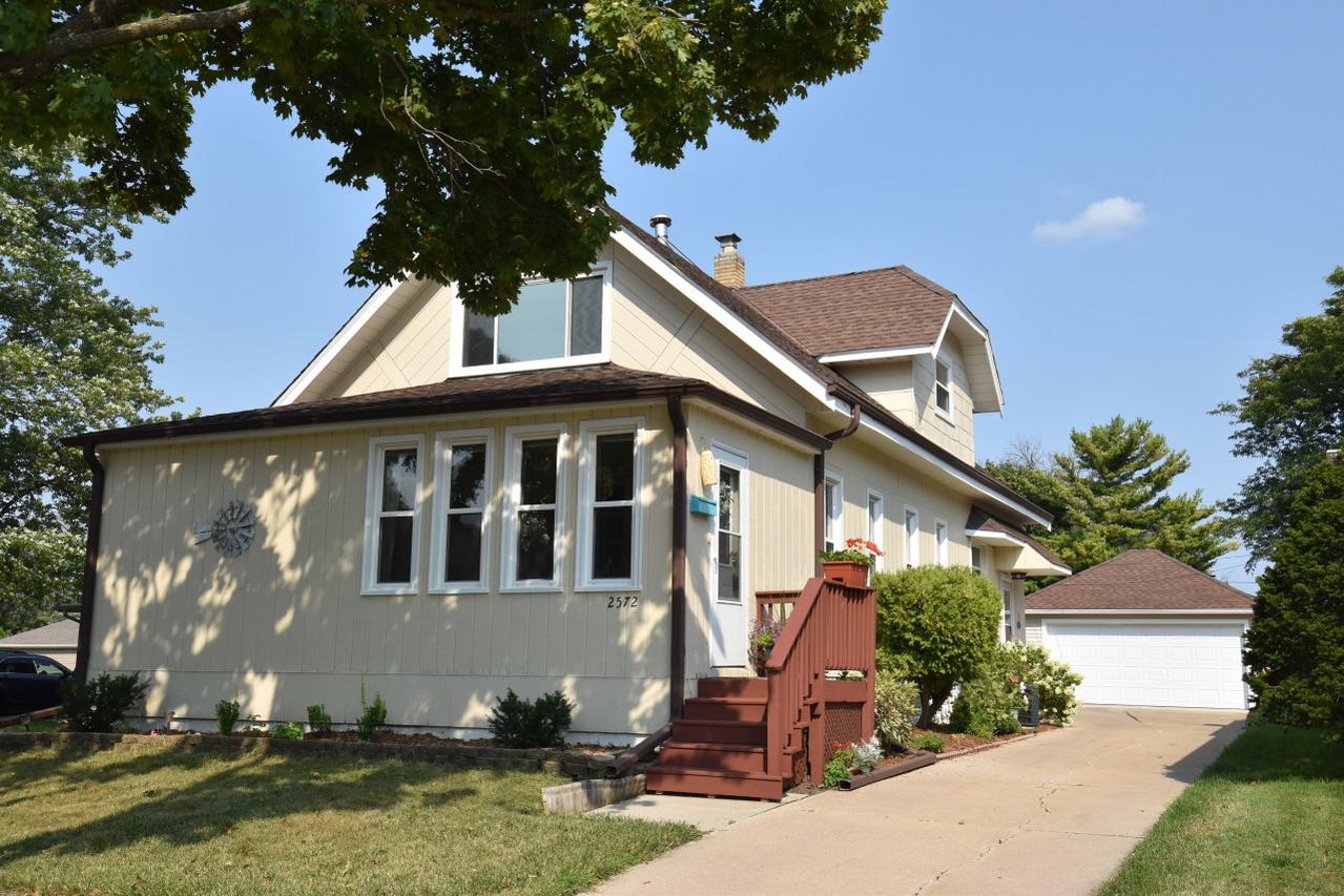 2572 S 69th St, Milwaukee, WI 53219