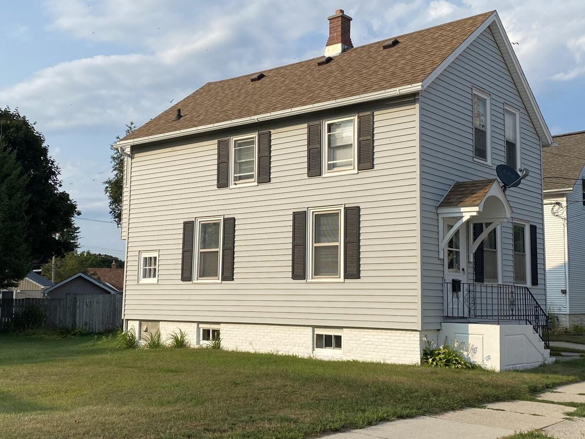 1924 Roosevelt Ave., Two Rivers, WI 54241