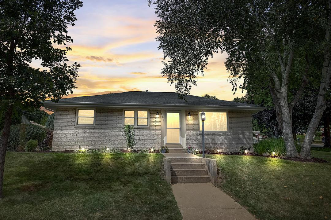 11606 W Gilbert Ave., Wauwatosa, WI 53226