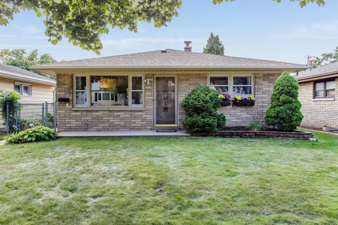 2029 S 107th St., West Allis, WI 53227