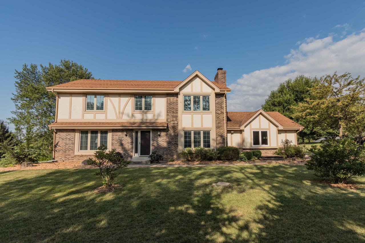 W265S7995 Oakdale Dr., Vernon, WI 53149