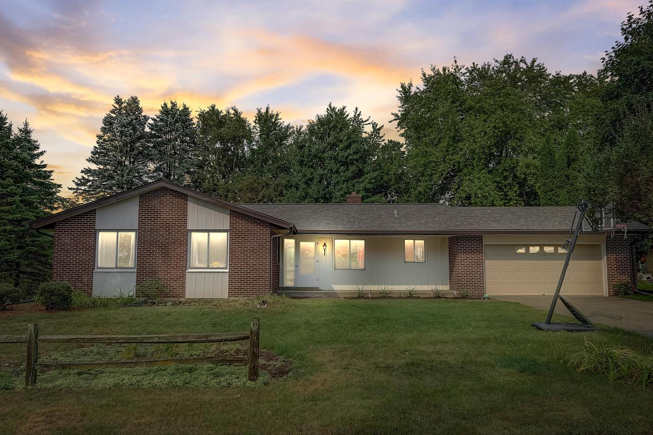 1714 Holly Ln., Grafton, WI 53024