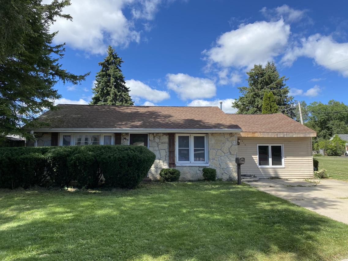 216 Blaine Ave., Racine, WI 53405