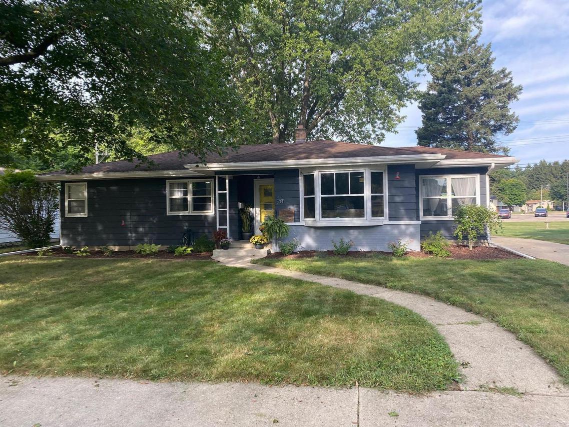 201 N Kendrick Ave., Burlington, WI 53105