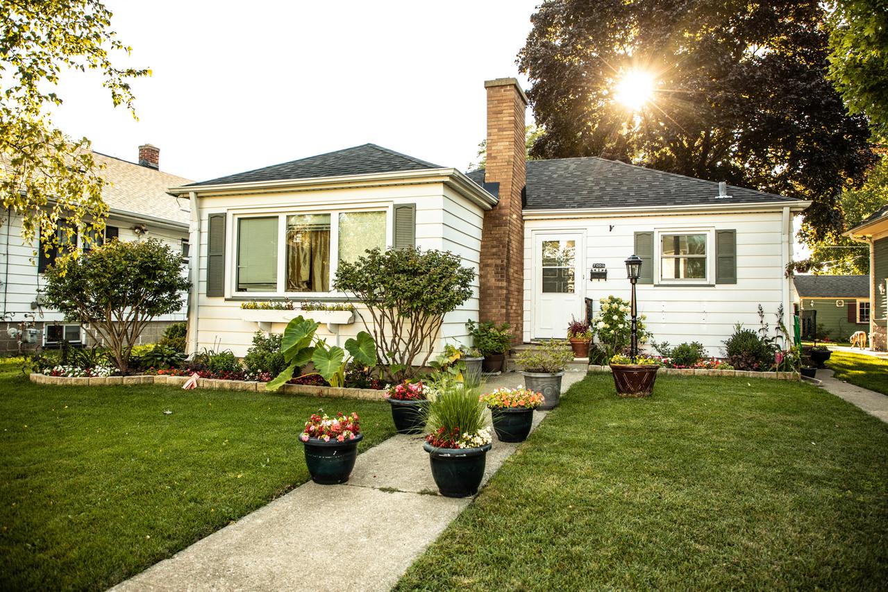 7006 27th Ave, Kenosha, WI 53143