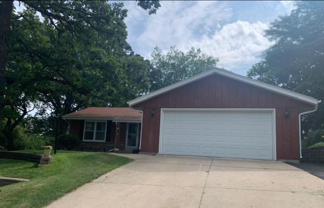 726 Wexford Way, Hartland, WI 53029