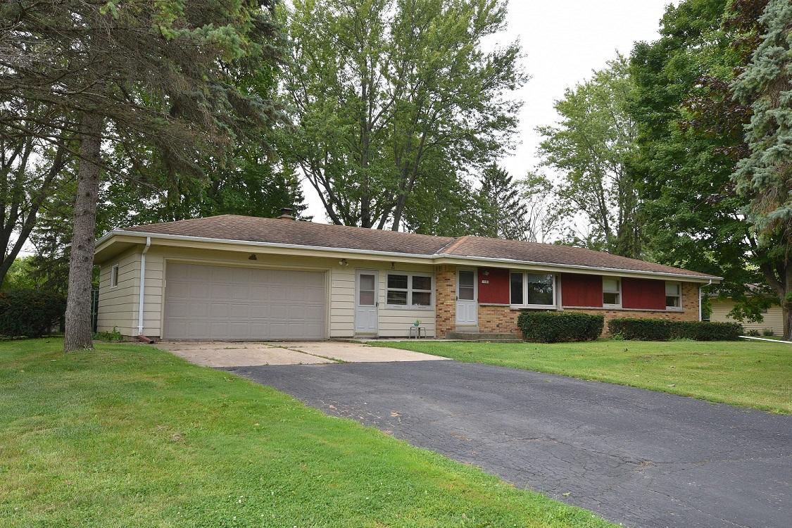 14101 W Armour Ave, New Berlin, WI 53151