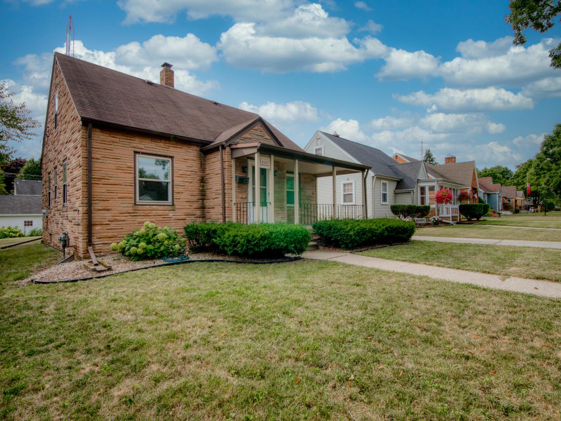 4301 Wilson Rd, Kenosha, WI 53142