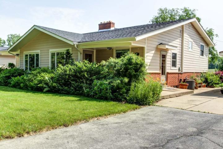 7127 Hazelcrest Dr. #7129, Caledonia, WI 53402