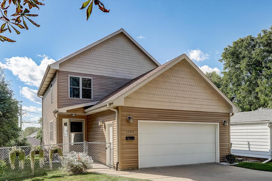 1334 Garfield Ave., Waukesha, WI 53186