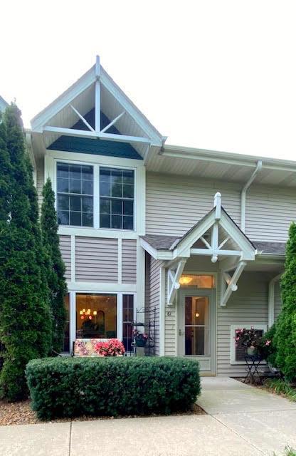 6200 S Walnut Ln #61, Cudahy, WI 53110