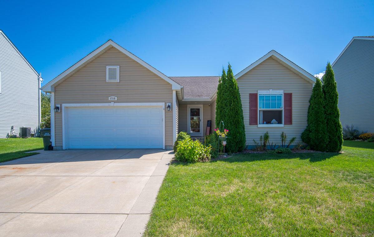 1715 Pintail Dr., West Bend, WI 53095