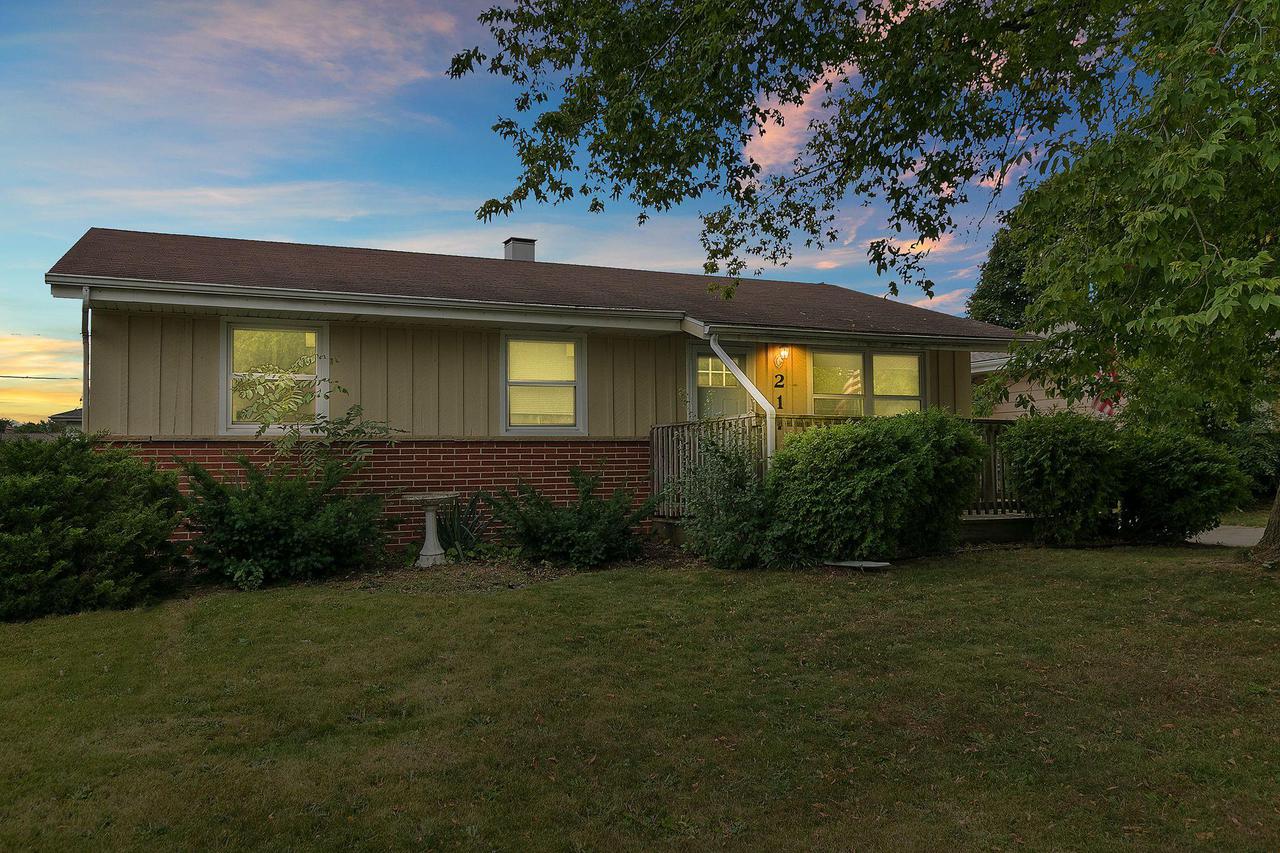 217 Crab Tree Ln., Racine, WI 53406