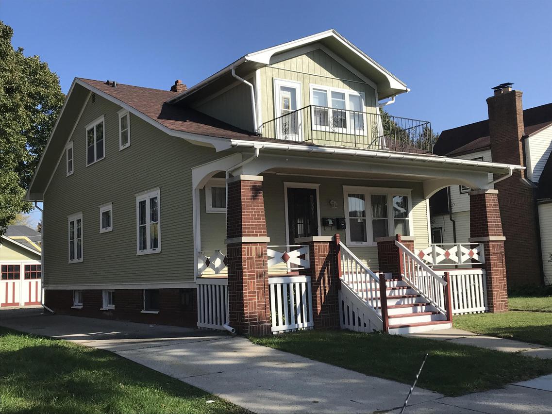 7413 23rd Ave., Kenosha, WI 53143