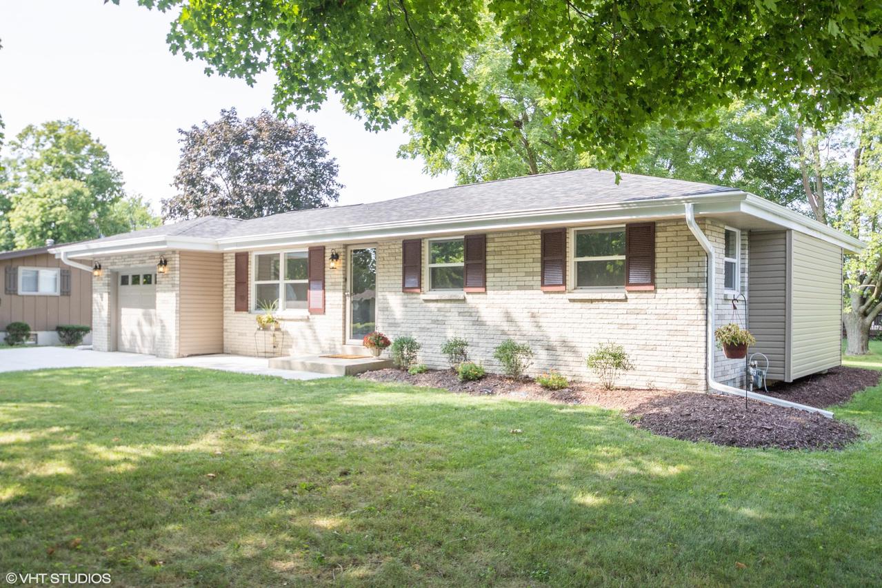 1030 Lake Geneva Blvd, Lake Geneva, WI 53147