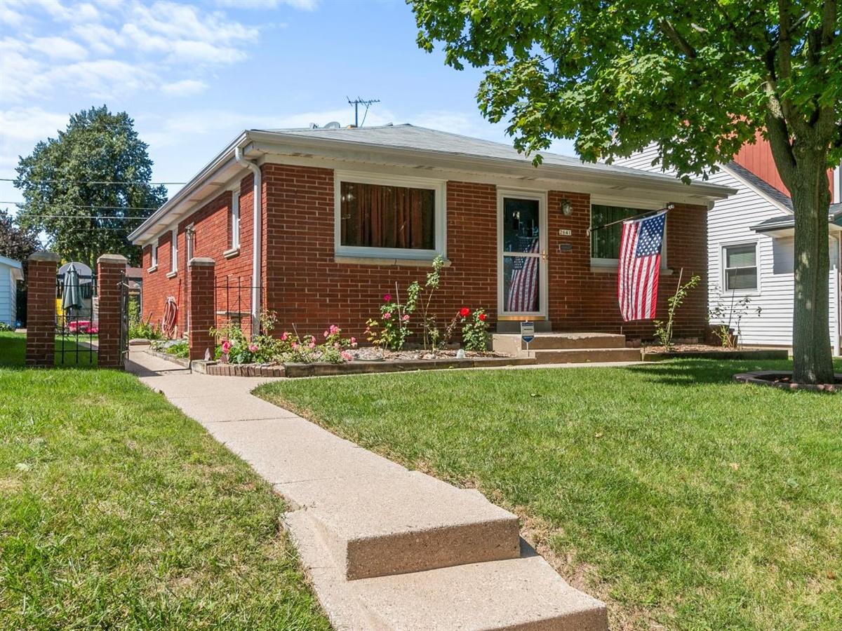 2641 S 71st St., Milwaukee, WI 53219