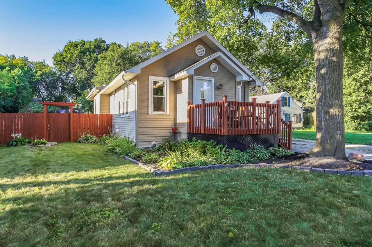 4405 73rd St, Kenosha, WI 53142