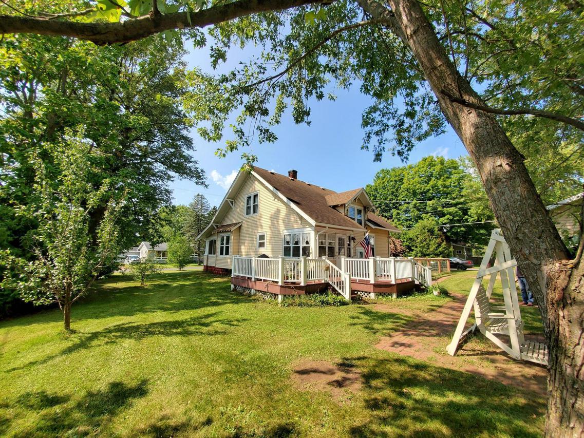 31 Hanson St., Taylor, WI 54659