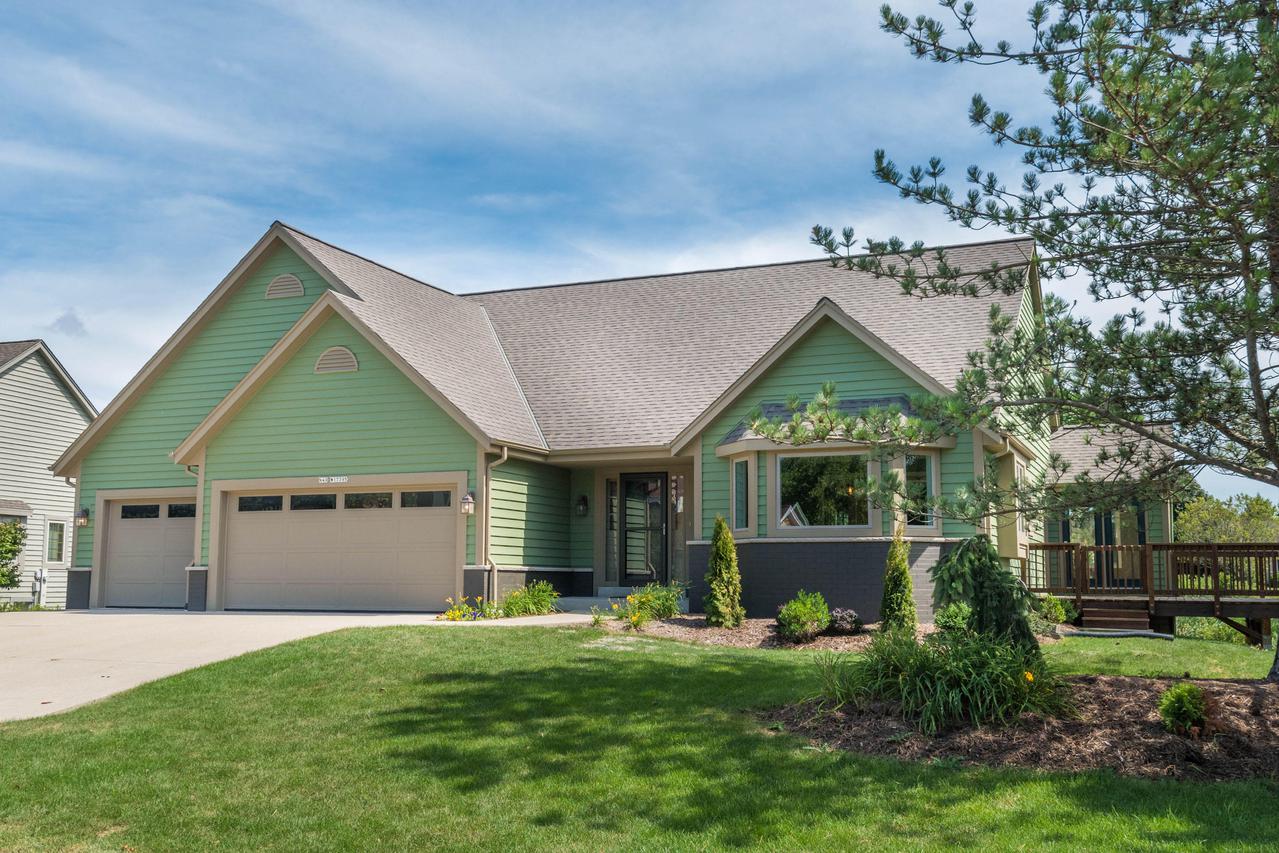 N49W17395 Sheffield Ln., Menomonee Falls, WI 53051