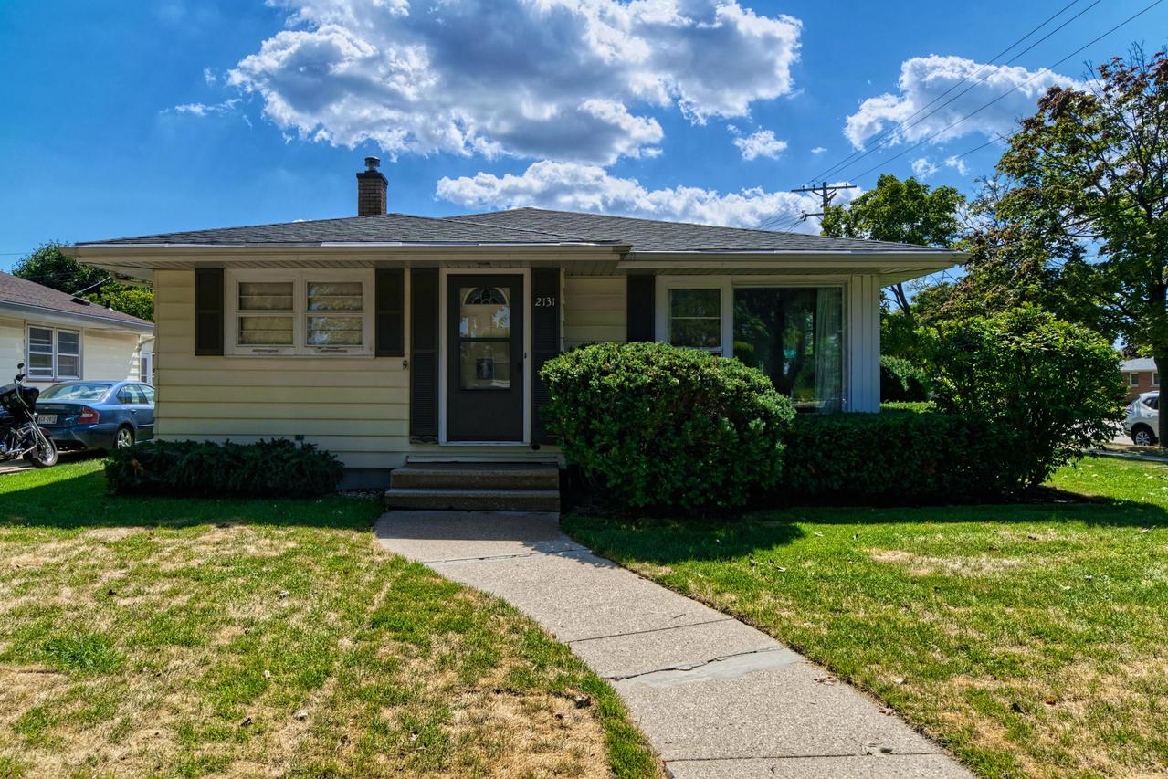 2131 23rd St., Kenosha, WI 53140