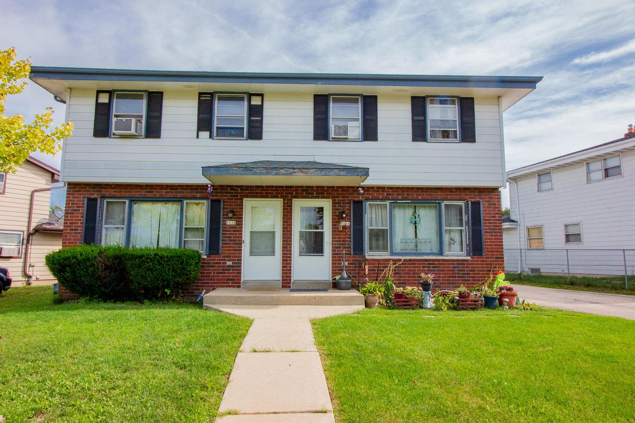 9226-9228 W Joleno Ln., Milwaukee, WI 53224