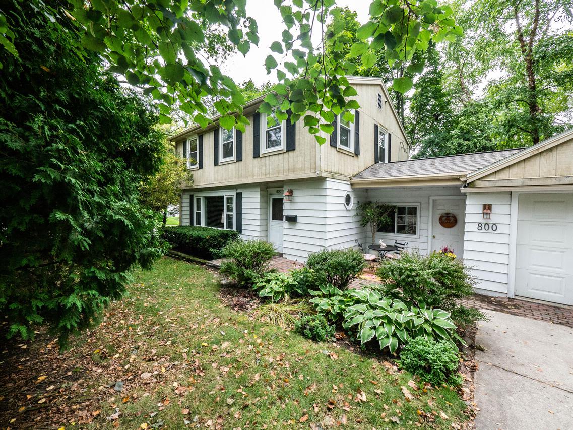 800 E Newhall Ave., Waukesha, WI 53186