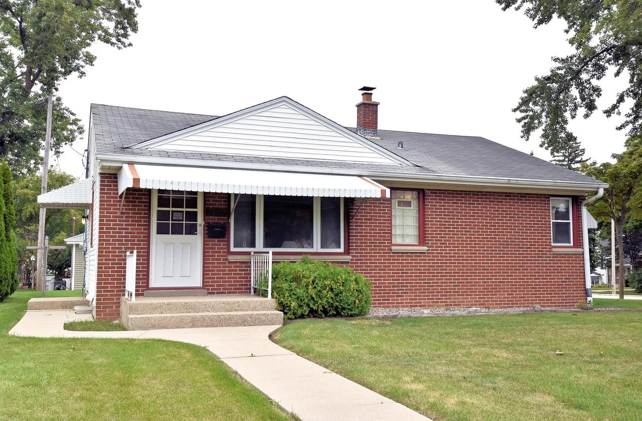 6800 W Kinnickinnic River Pkwy., Milwaukee, WI 53219