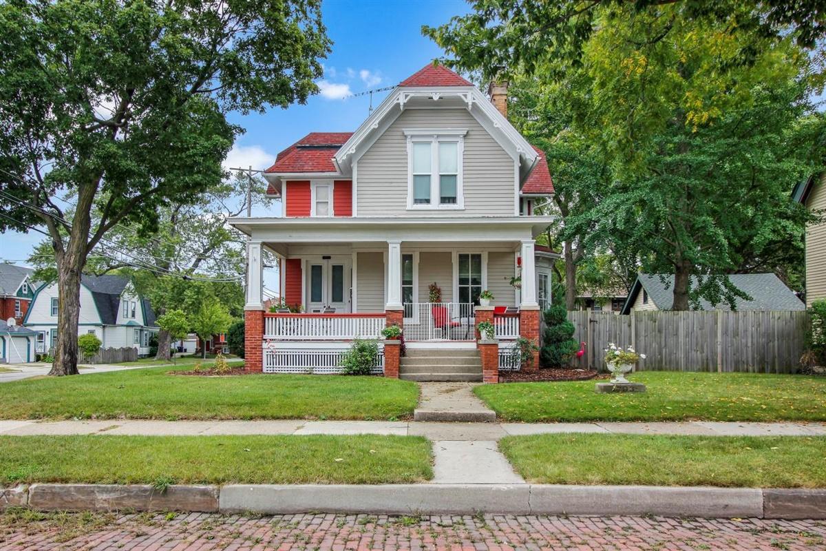 1703 College Ave., Racine, WI 53403