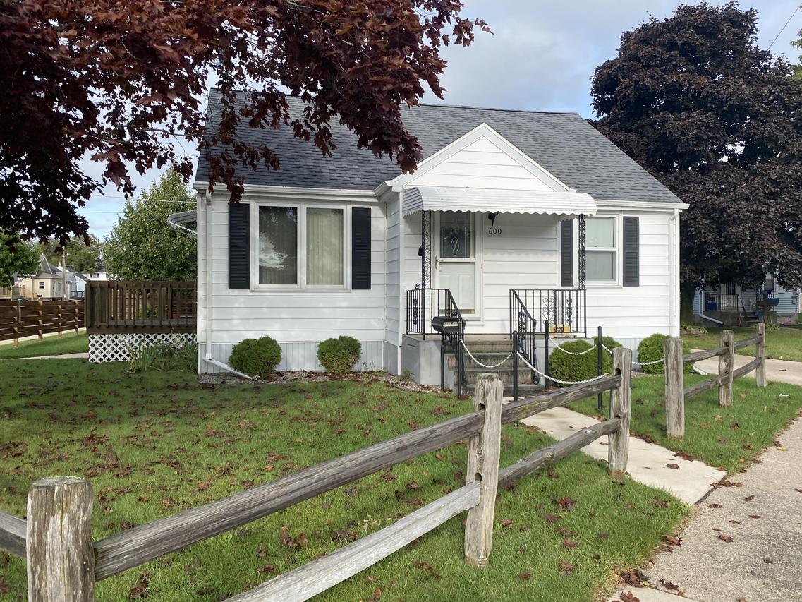 1600 Hawthorne Ave., Two Rivers, WI 54241