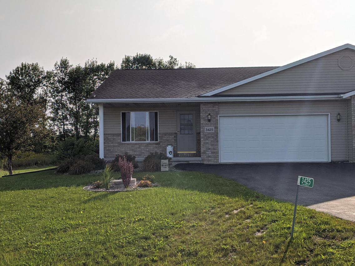 3425 Cimarron Ct., Manitowoc, WI 54220