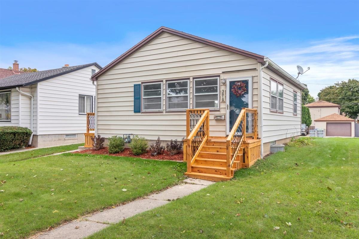 3818 S 17th St., Milwaukee, WI 53221