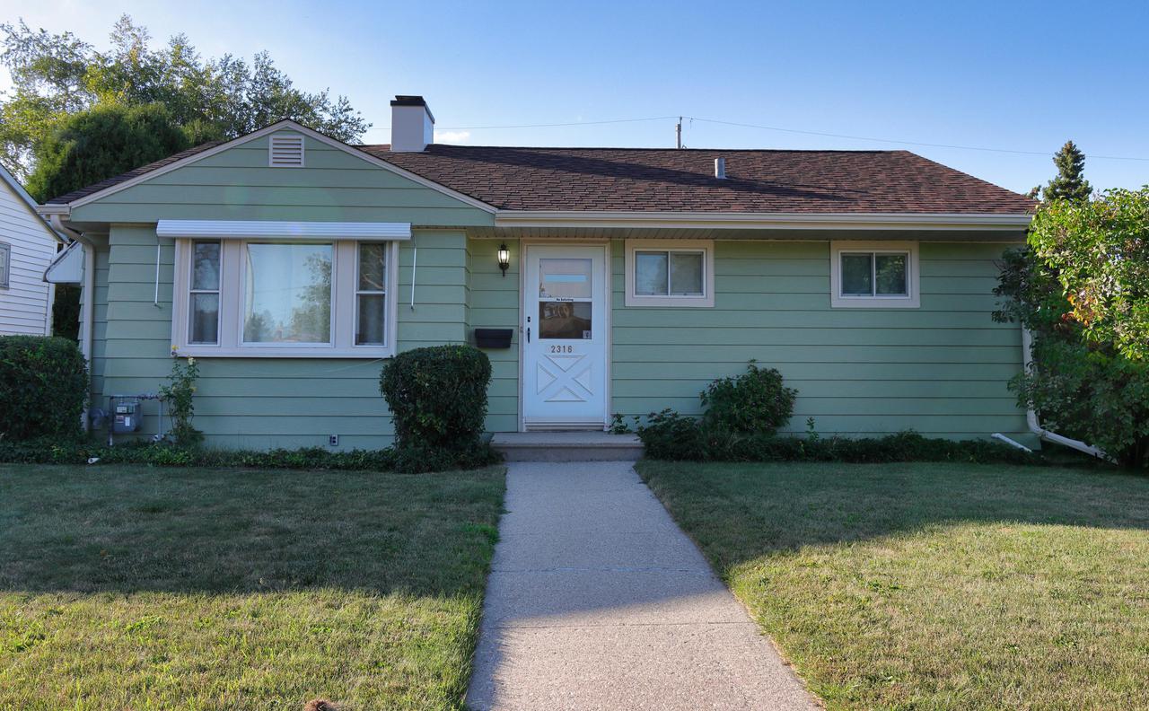 2316 Maple Grove Ave., Racine, WI 53404