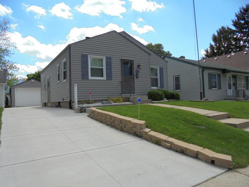 1127 Brooker St., Racine, WI 53404