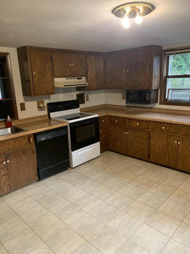 300 S 8th Ave., West Bend, WI 53095