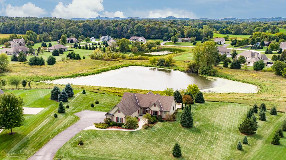 4686 Autumn Tr., Richfield, WI 53076