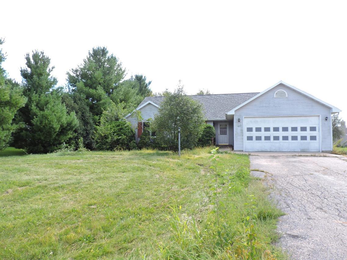 423 Oak Ridge, Darien, WI 53114