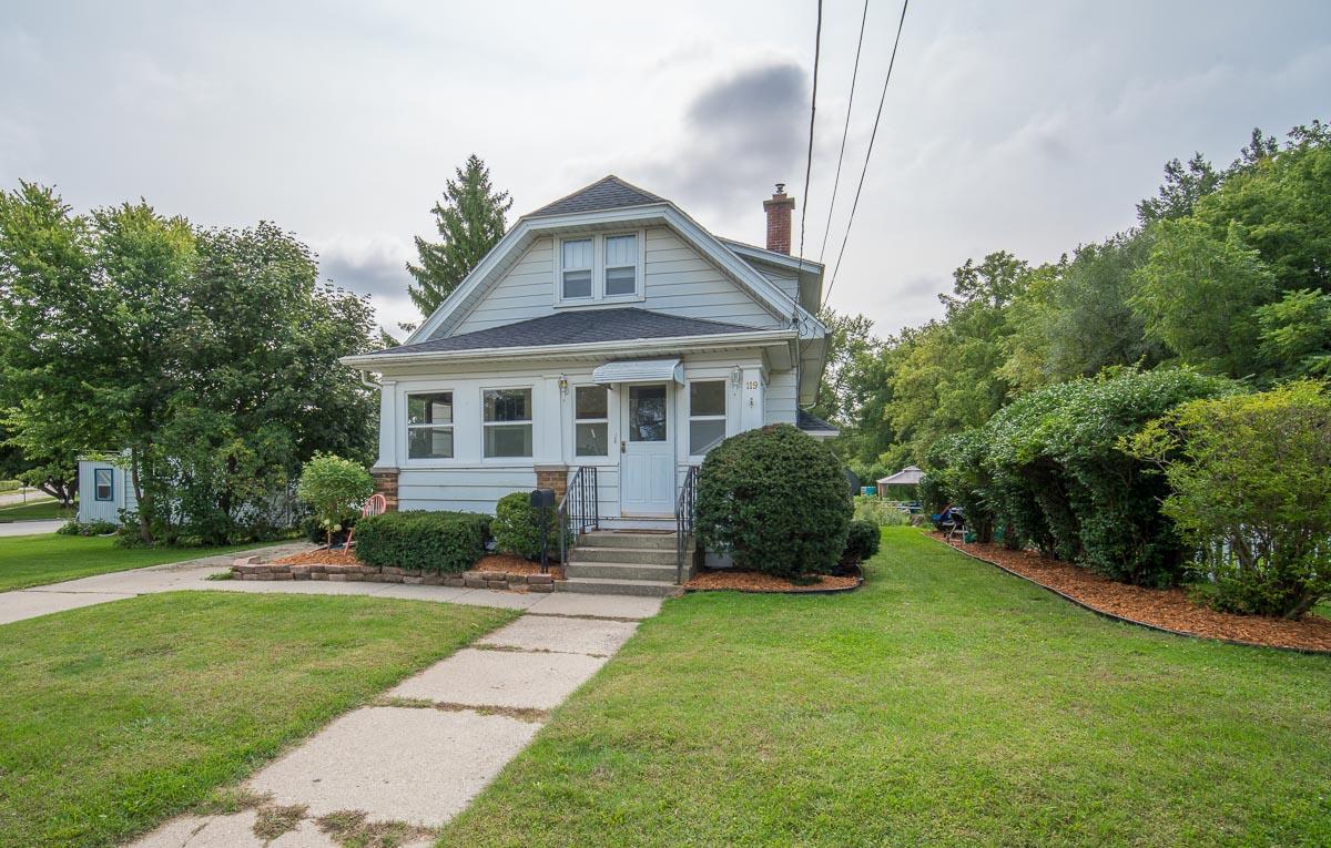 119 E Kilbourn, West Bend, WI 53095