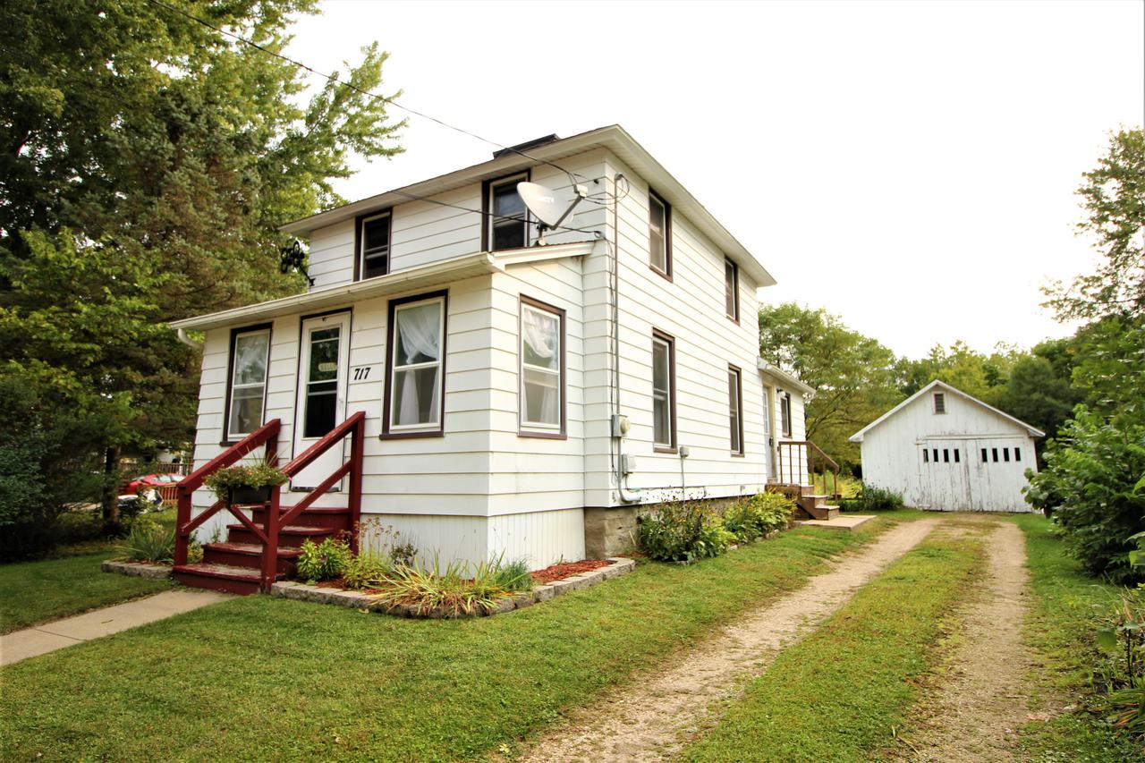 717 Long Ct, Sparta, WI 54656