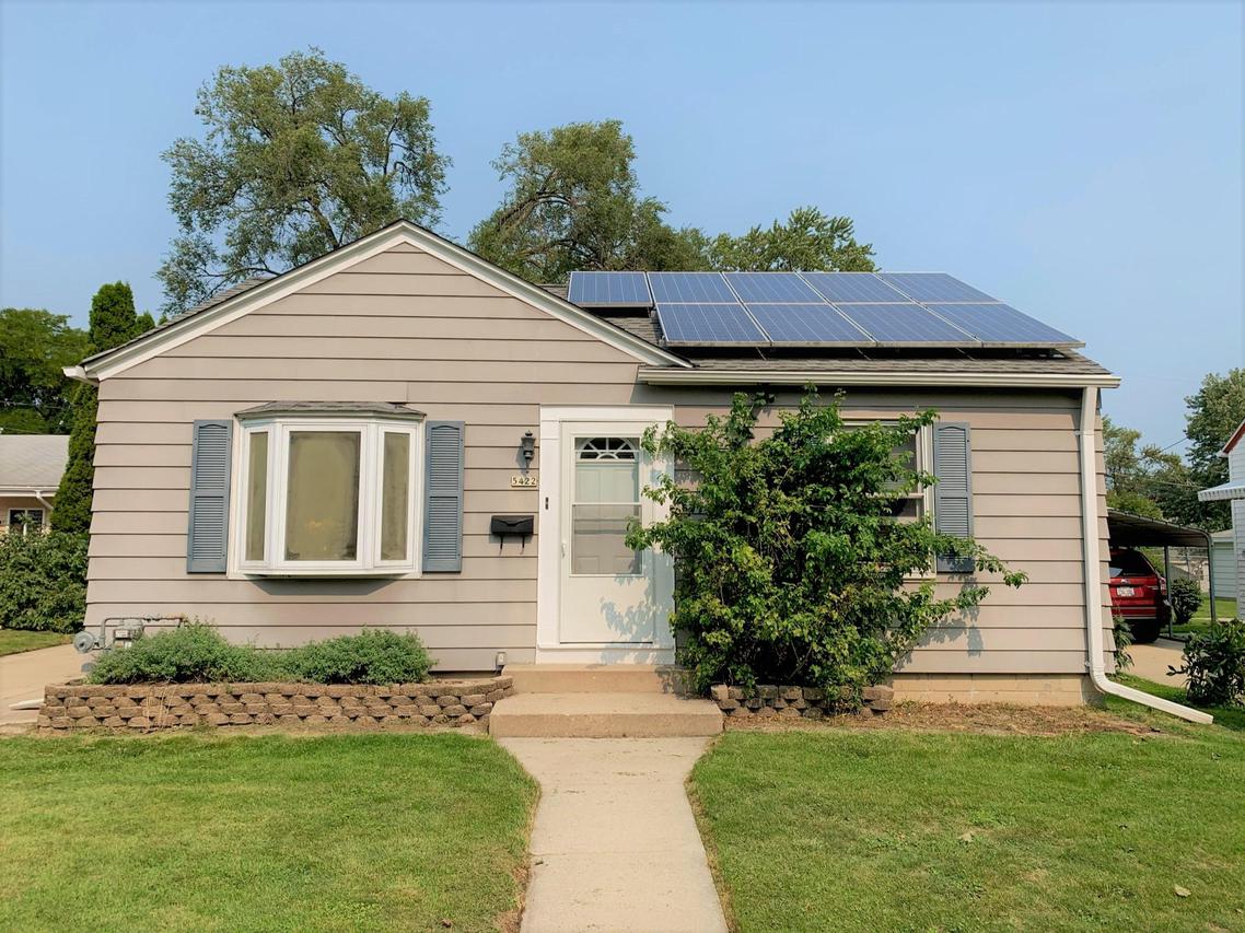 5422 S Arizona St., Milwaukee, WI 53219