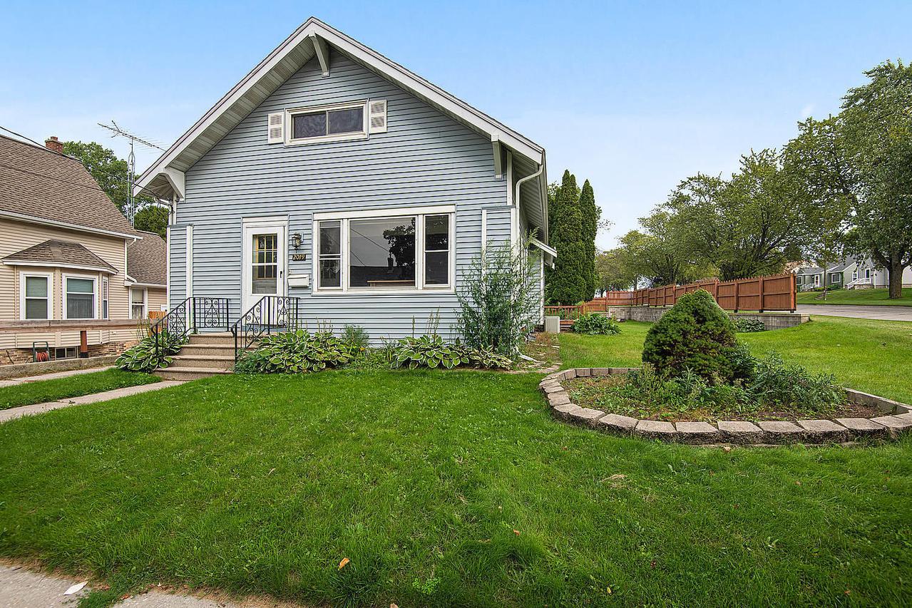 2019 S 9th St., Manitowoc, WI 54220