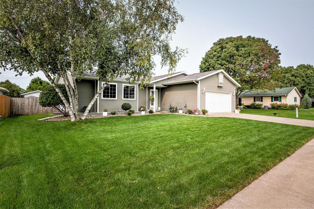 620 Lee Dr, West Salem, WI 54669