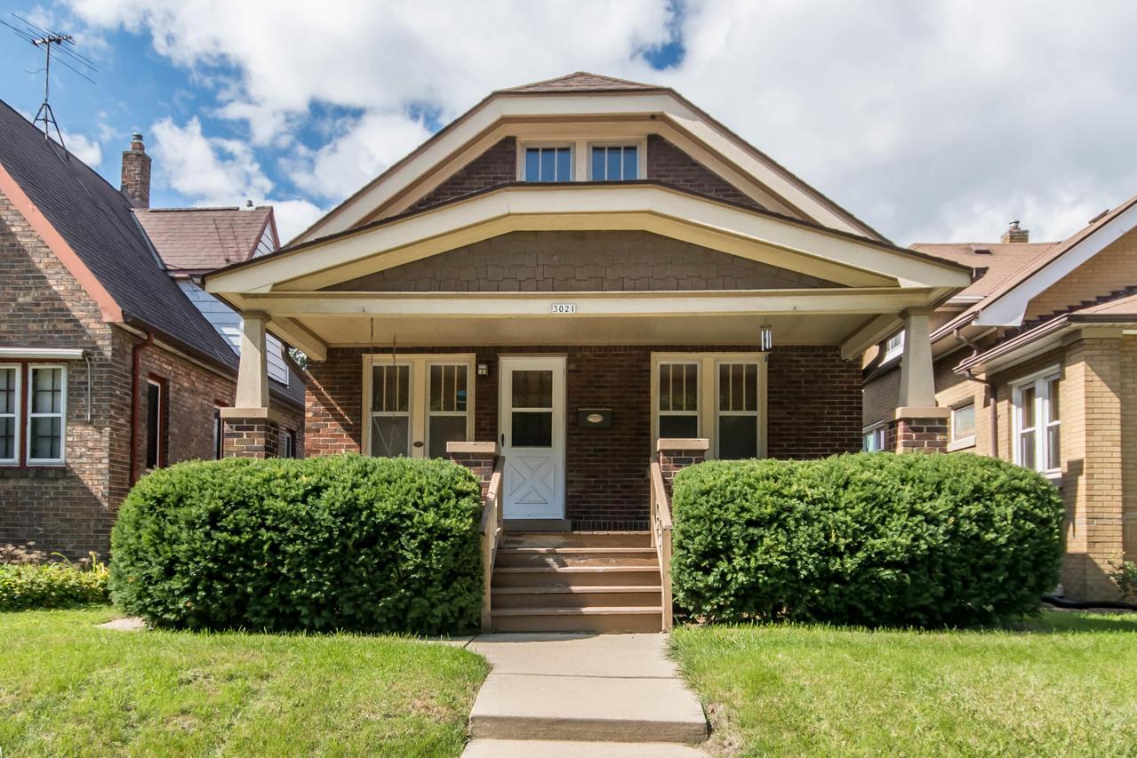 3021 S 6th St., Milwaukee, WI 53215