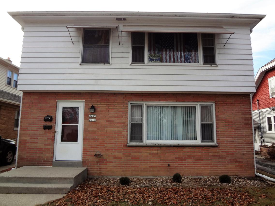 2209 N 72nd St. #2211, Wauwatosa, WI 53213