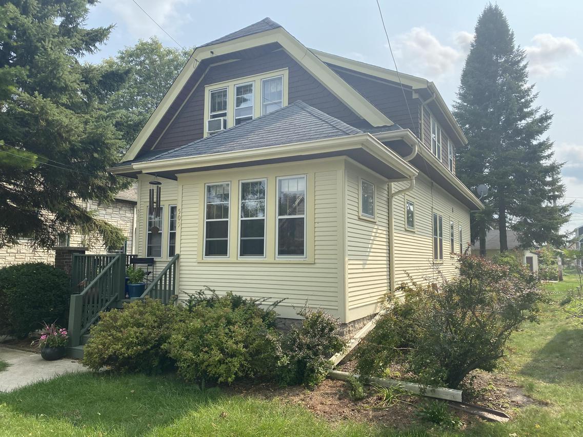 509-511 W Chestnut St., Port Washington, WI 53074