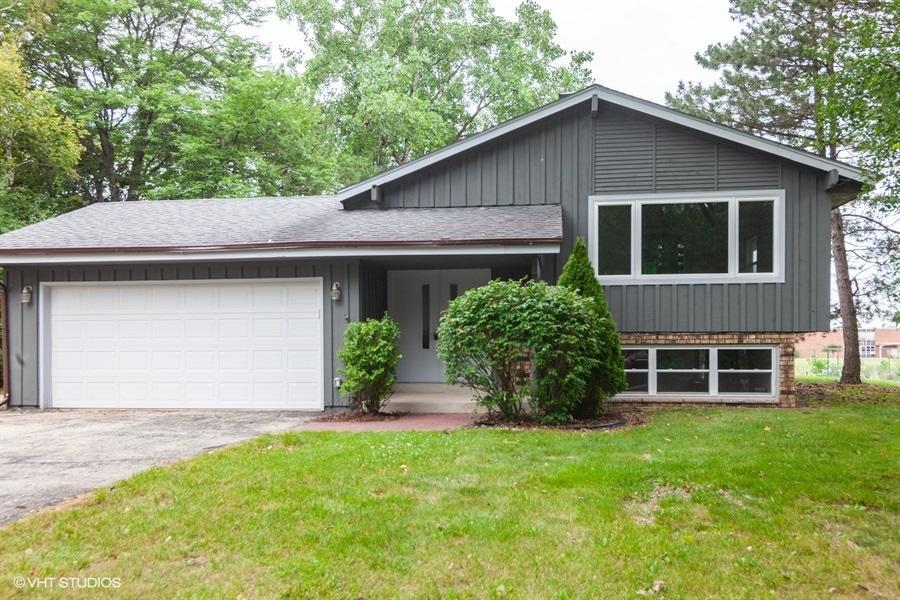 14300 W Redwood Dr, New Berlin, WI 53151