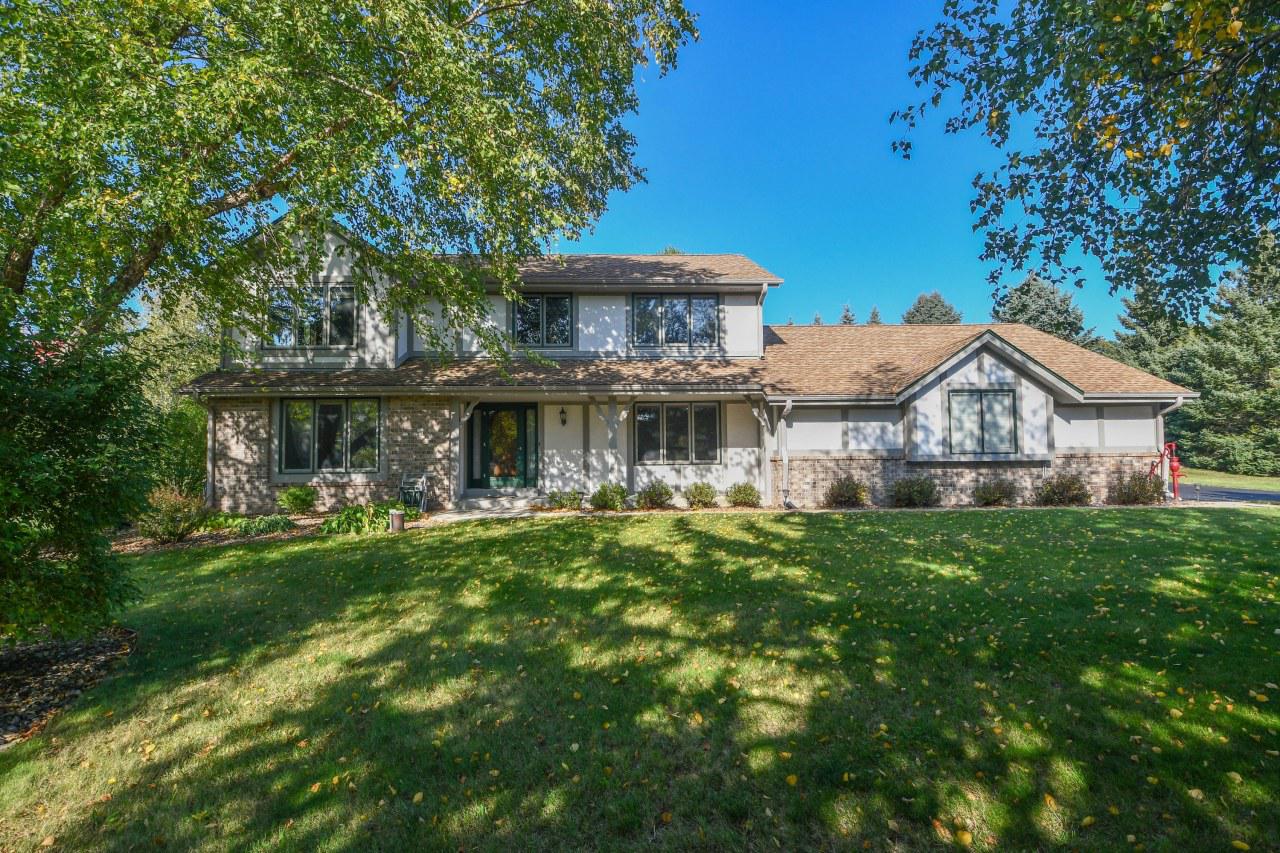 S71W32535 Sandie Ln., Mukwonago, WI 53149